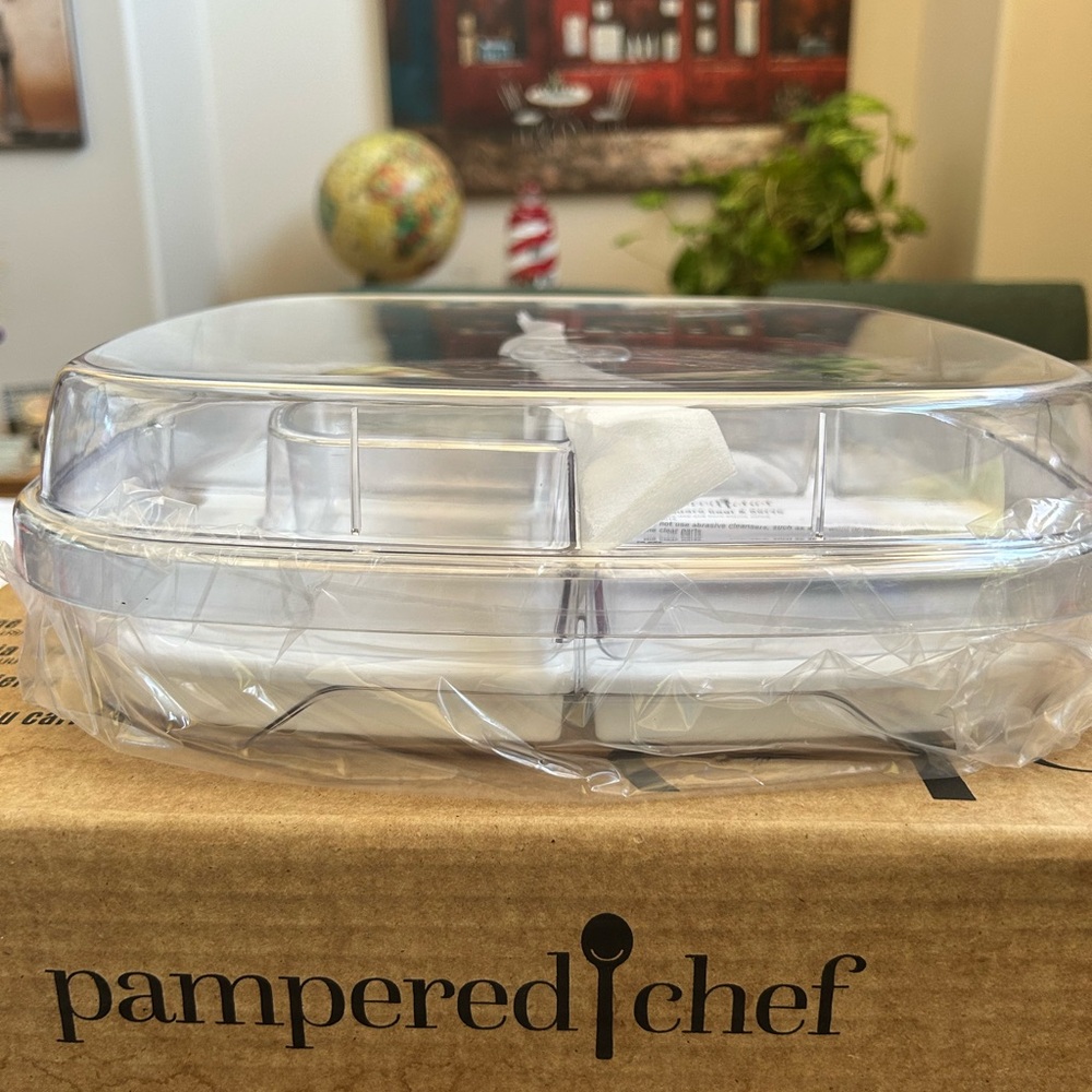 Pampered Chef Transparent Food Storage Tray
